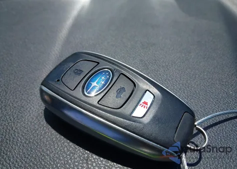 2022 Subaru Ascent Premium из США, поврежденный, VIN 4S4WMACD5N3446617